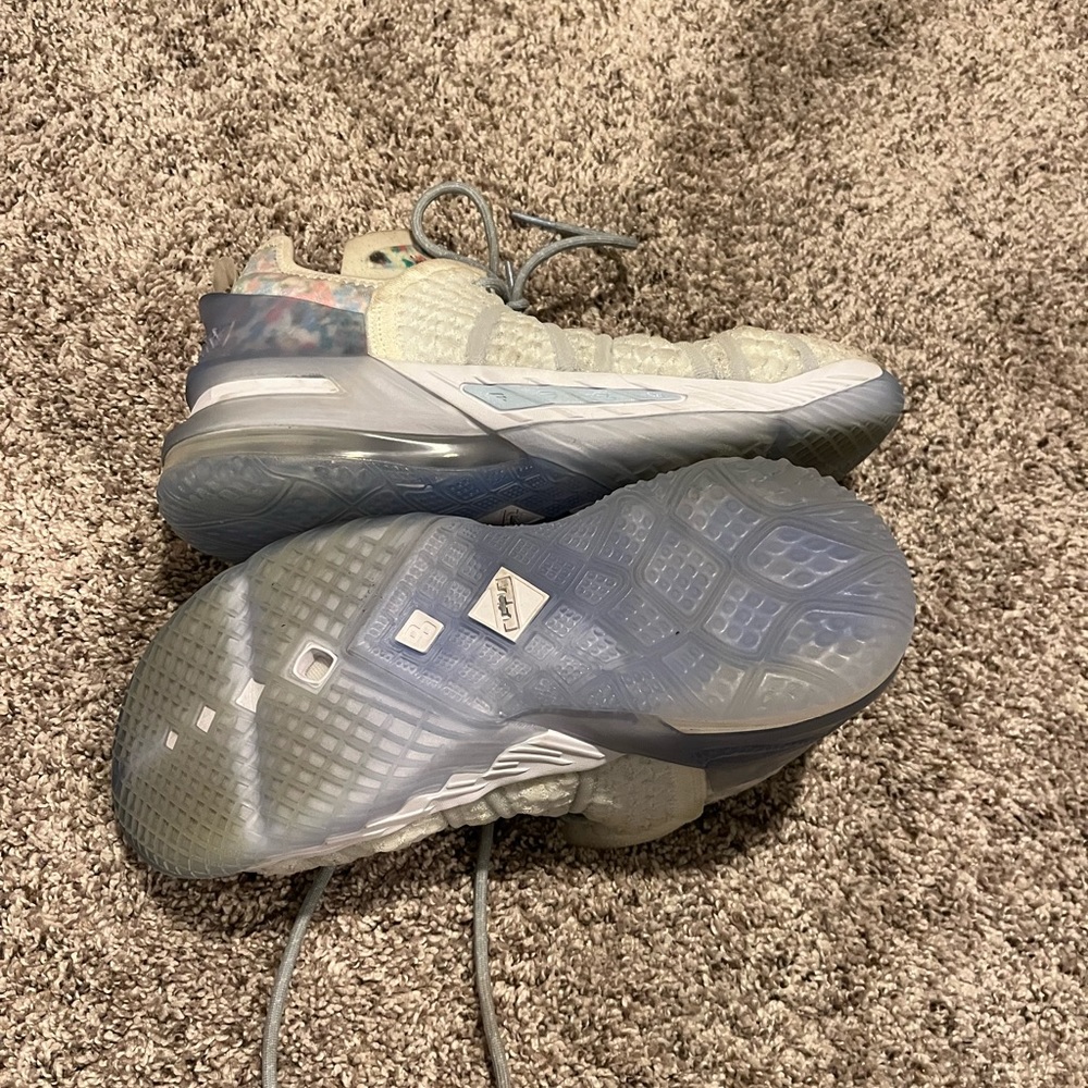 Basketball shoes! Work well!